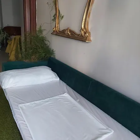 Apartment Luxury - Near Of The Park Tirana