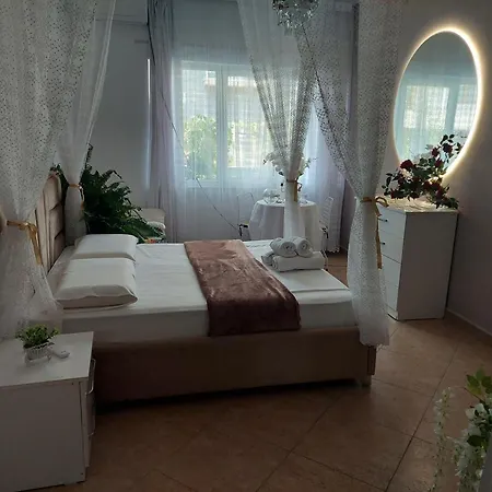 Luxury - Near Of The Park Tirana